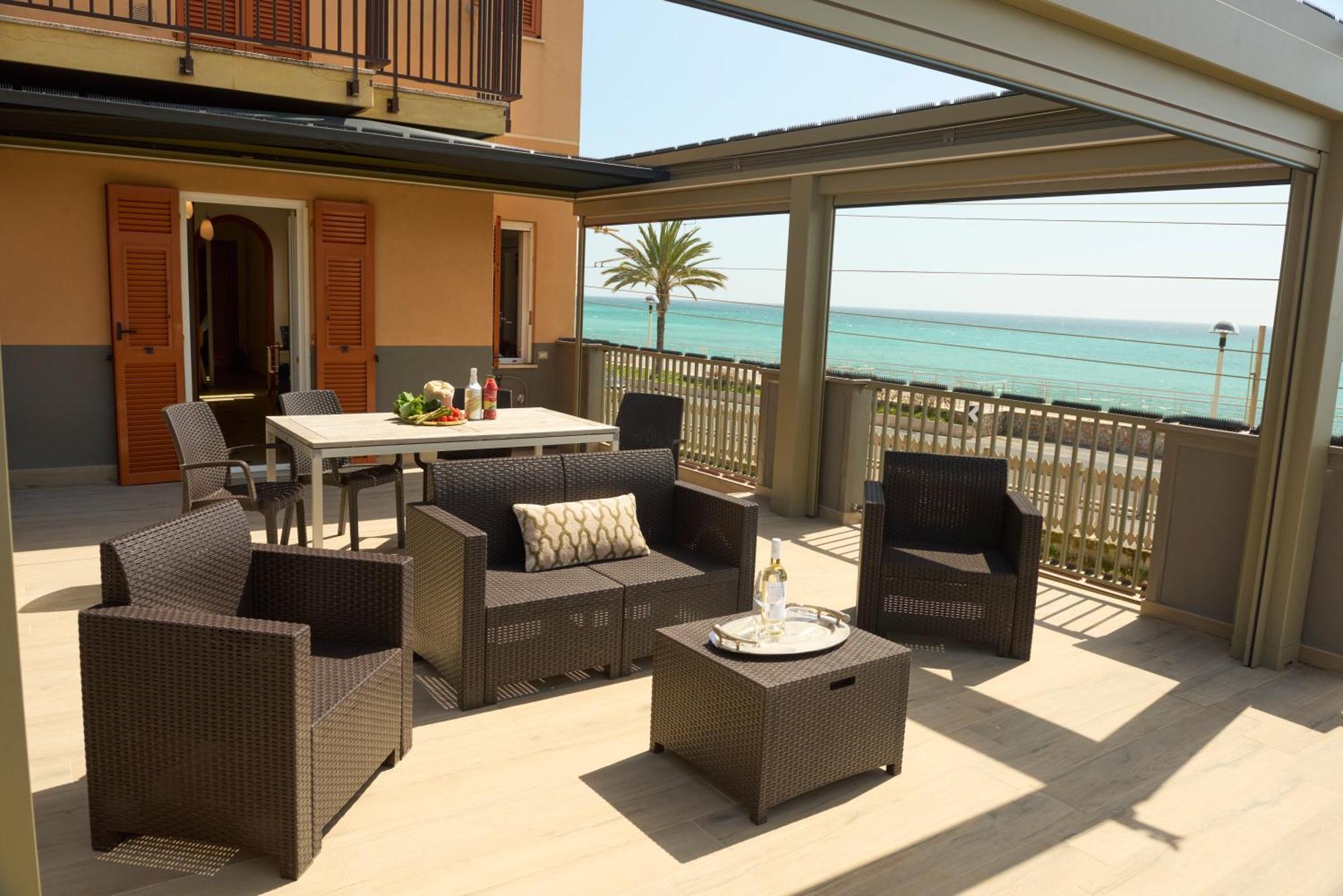Terrazza Sul Mare A Pietra Ligure Leilighet Eksteriør bilde